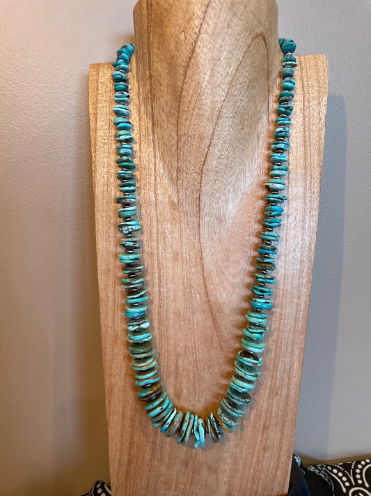 25-26.5" Graduated Turquoise w/ 4mm corrugated saucer Necklace