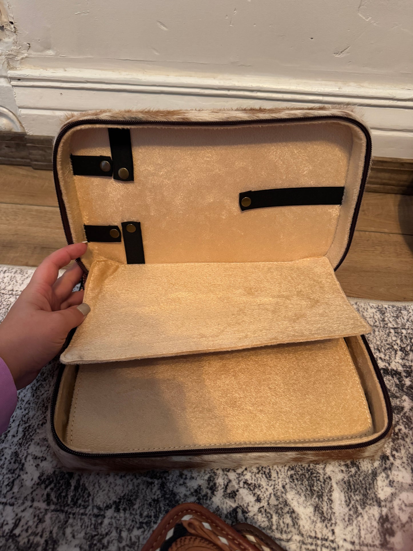 Light Cowhide Jewelry Box