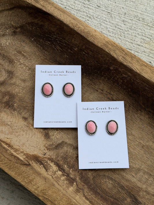 Pink Conch Detail Earrings