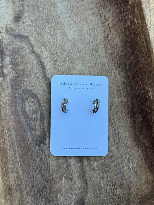 Dainty Twist Wire Hoops