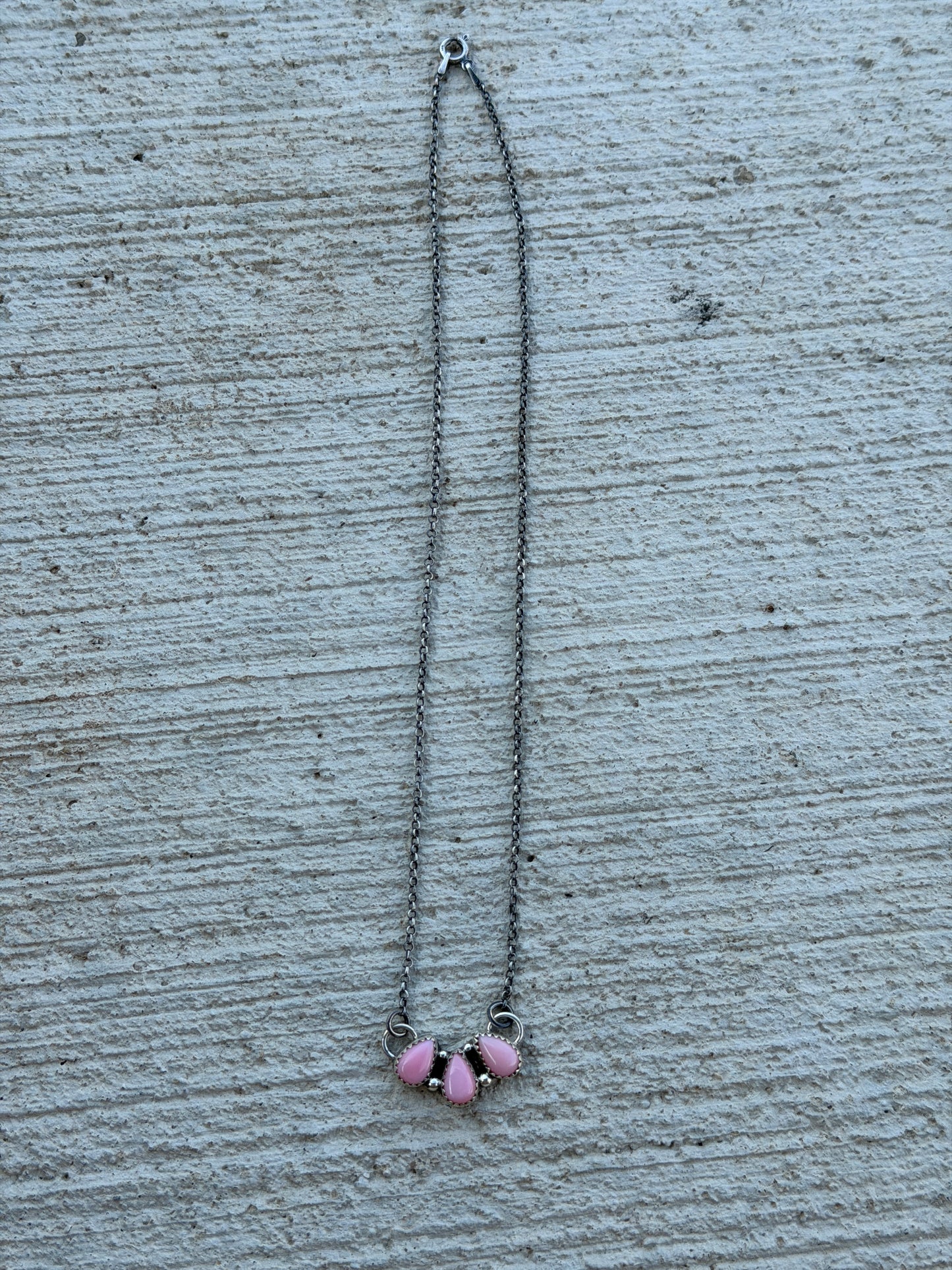 16" 3 stone Pink Conch Bar